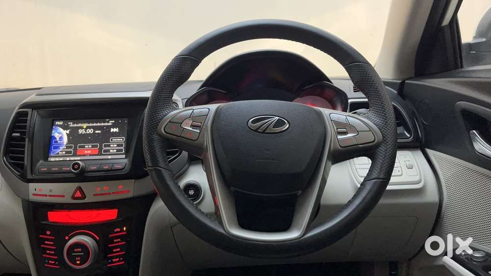 Mahindra Xuv300 1.2 W8 (o) Amt Petrol, 2022, Petrol