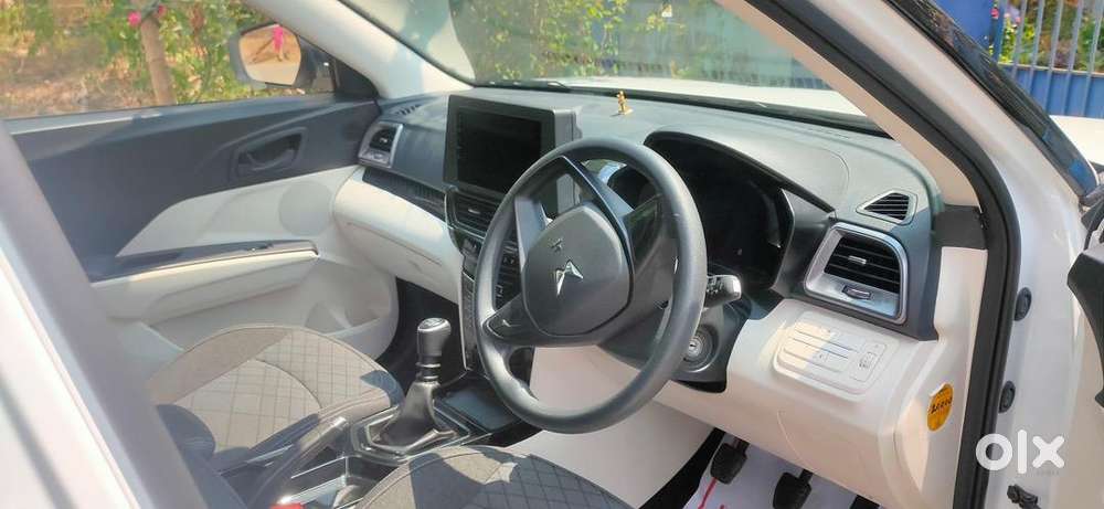 Mahindra Petrol Manual 2024 Car