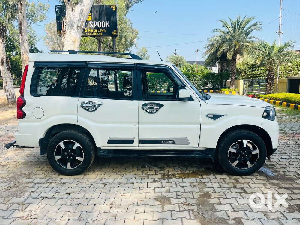 Mahindra Scorpio Classic 2.2 S 11 Mt 7 Str, 2022, Diesel