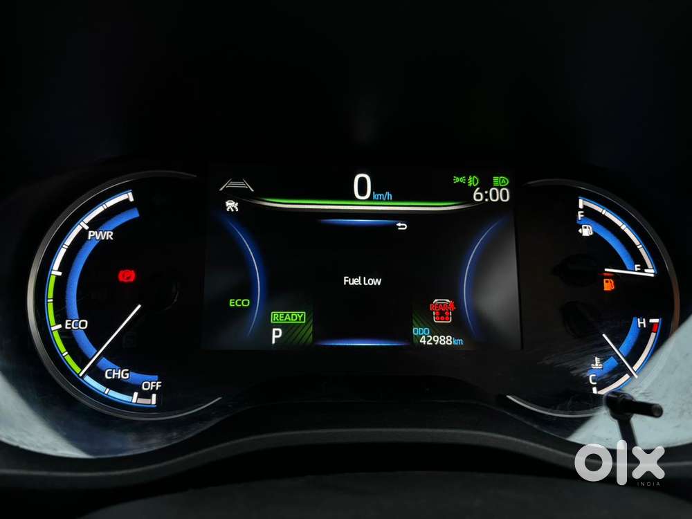 Toyota Innova Hycross 2.0 Zx (o) Hybrid 7 Str, 2023, Petrol