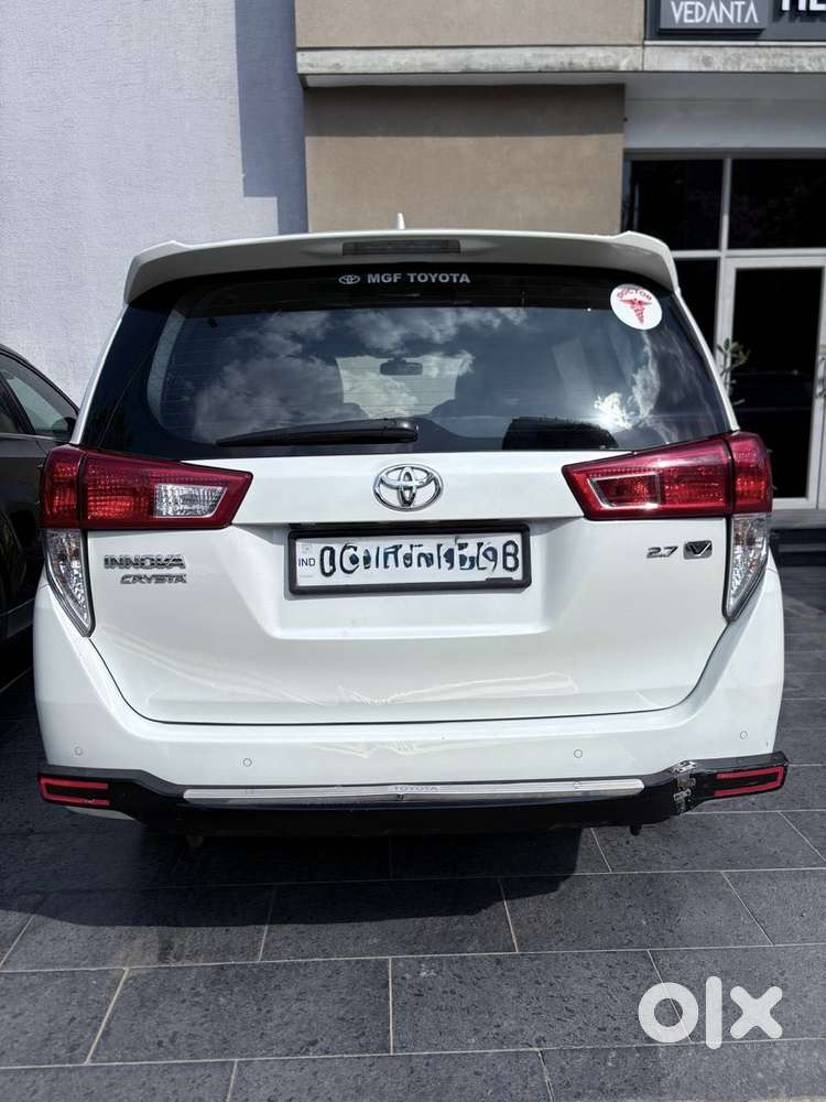 Toyota Innova Crysta 2.7 Vx Mt, 2023, Petrol