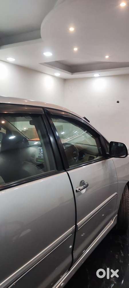 Toyota Innova 2013 Diesel 67000 Km Driven