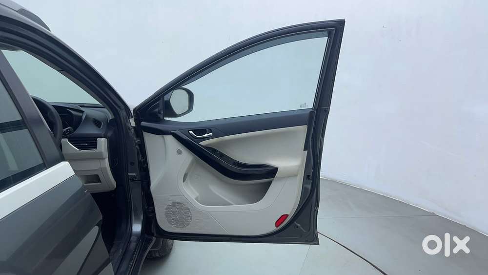 Tata Nexon 1.2 Revotron Xz Plus, 2022, Petrol