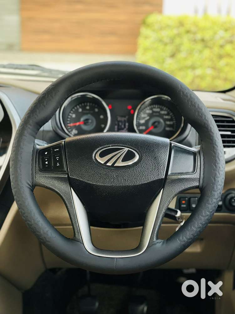 Mahindra Tuv 300 T10, 2019, Diesel