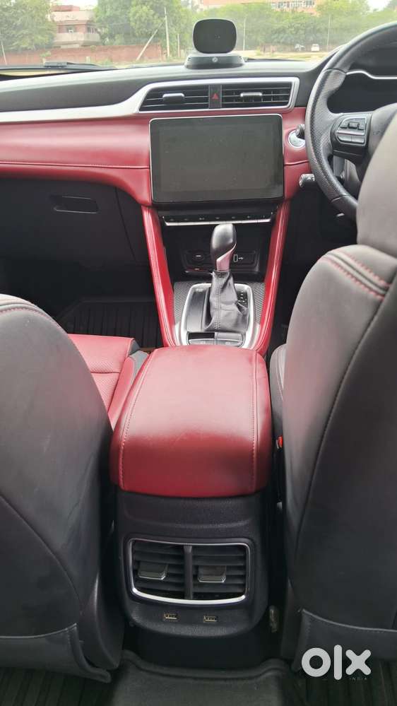 Mg Astor 1.5 Savvy Cvt S Red, 2022