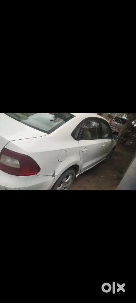 Skoda Rapid 1.0 Tsi 2013