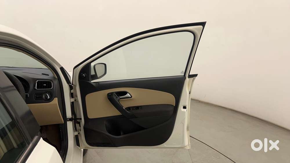Volkswagen Polo Petrol Highline 1.2l, 2014, Petrol