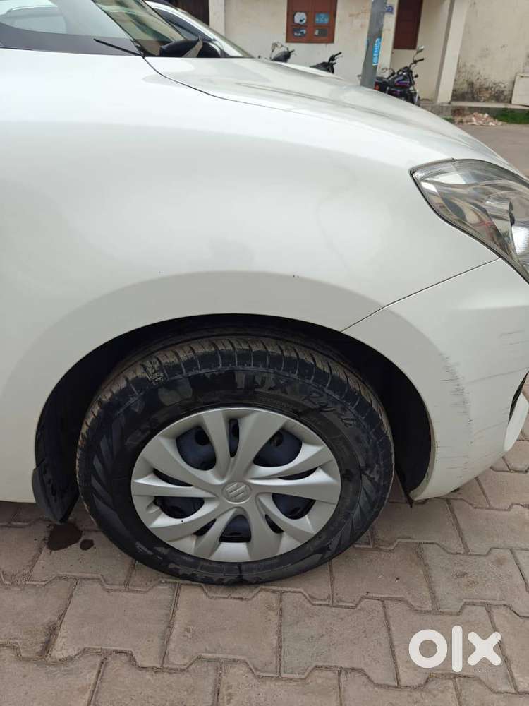 Maruti Suzuki Swift Vxi Amt (2022) — Single Owner  Warranty Till 2027