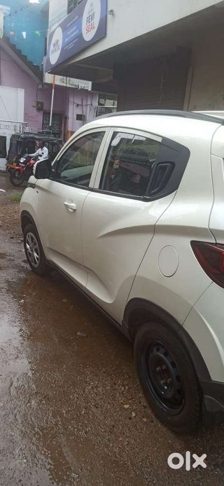 Mahindra Kuv 100 2016 Petrol Well Maintained