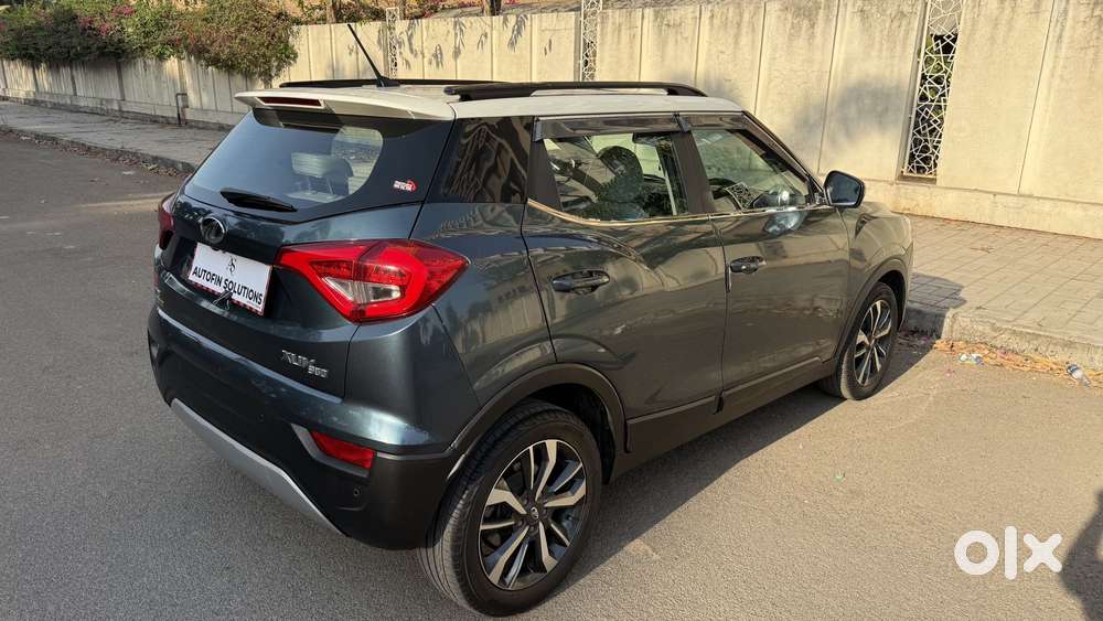 Mahindra Xuv300 1.2 W8 (o) Amt Petrol, 2023, Petrol