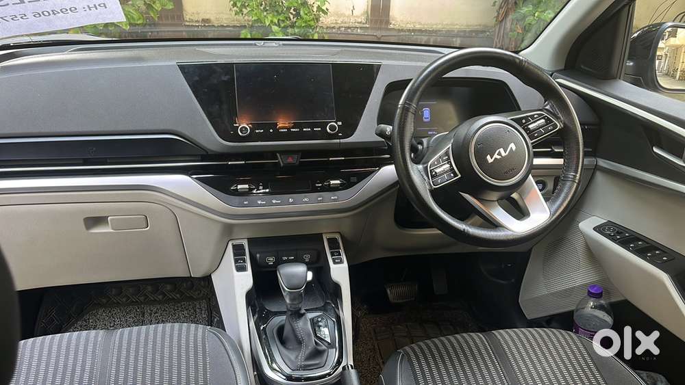 Kia Carens Petrol 2024