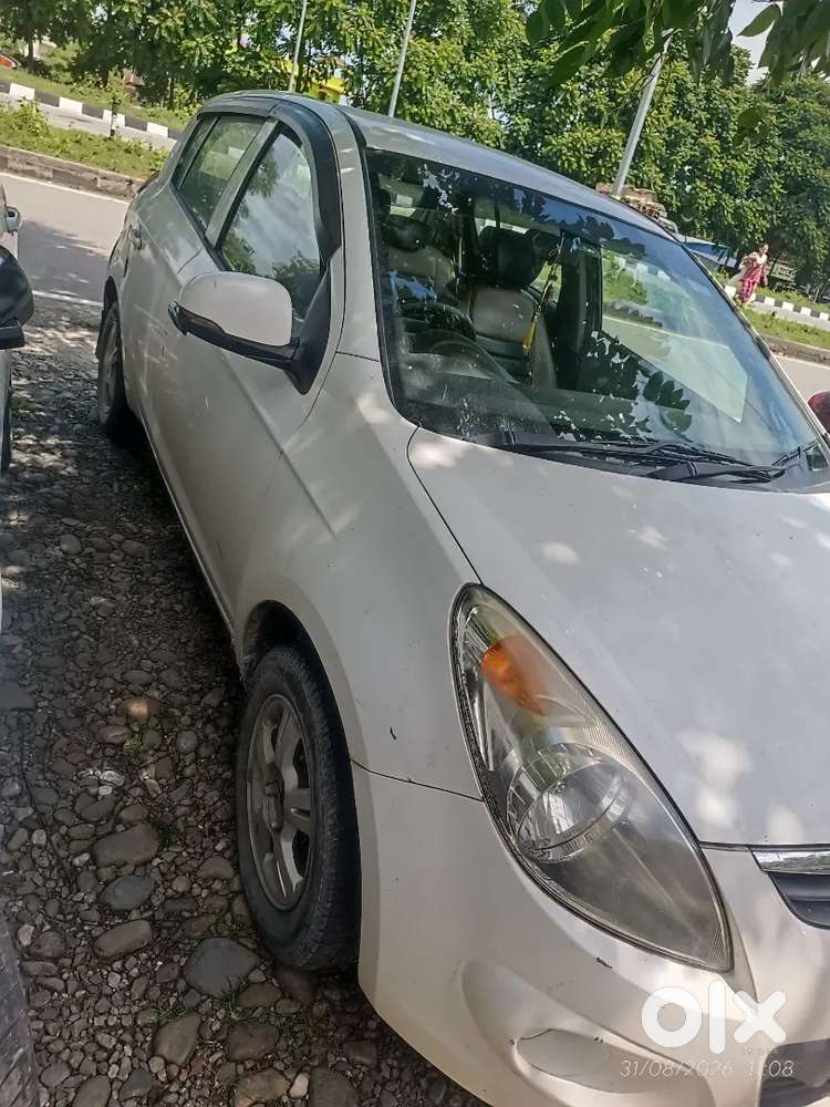 Hyundai I20 Sportz Petrol 2010