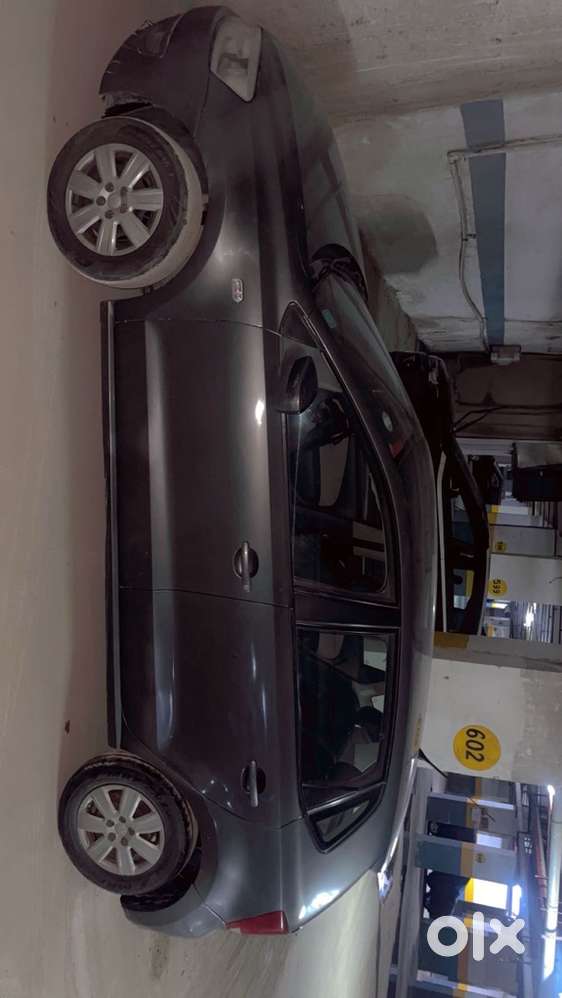Volkswagen Polo Model 2013 Year