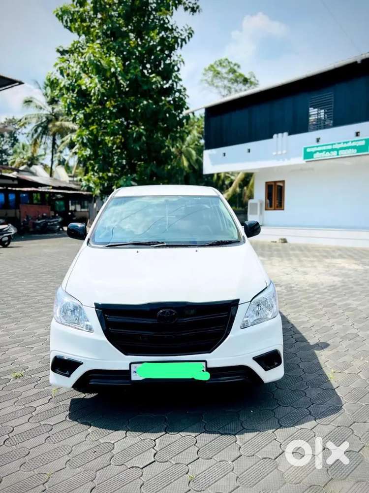 Toyota Innova 2015 Diesel Well Maintained