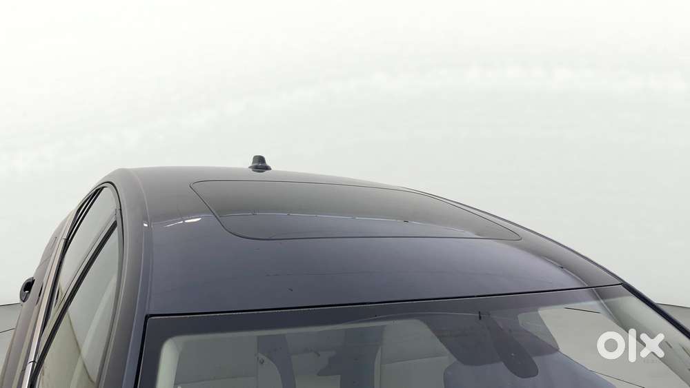 Skoda Slavia 1.0 Tsi Style At, 2023, Petrol