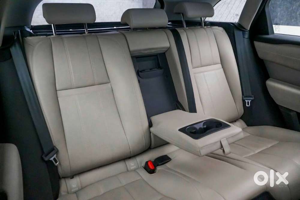 Land Rover Range Velar P250 R-dynamic Se, 2023, Petrol