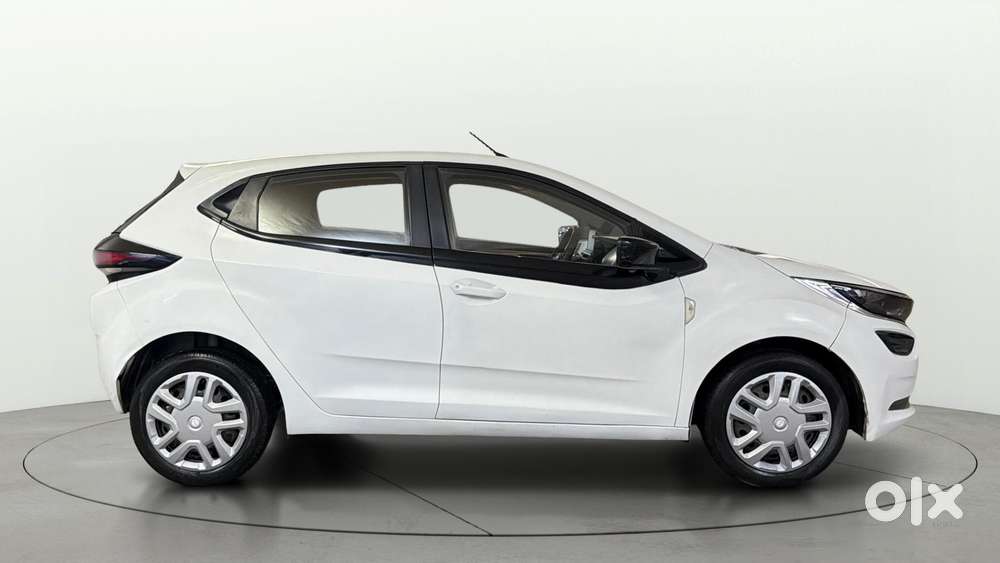 Tata Altroz 1.2 Xm Plus, 2021, Petrol