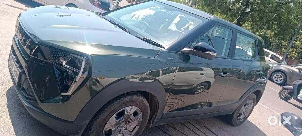 Mahindra Xuv 3xo 2025 Petrol Well Maintained