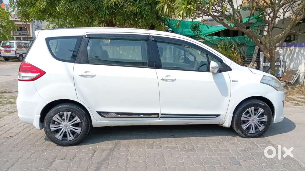 Maruti Suzuki Ertiga 2012-2015 Vdi, 2012, Diesel