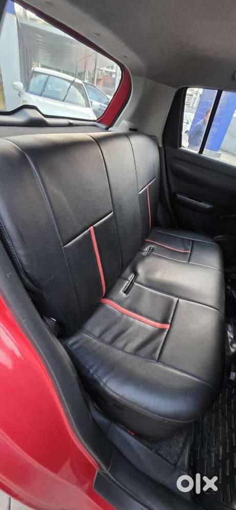 Maruti Suzuki Swift Lxi Bsiv, 2010, Petrol