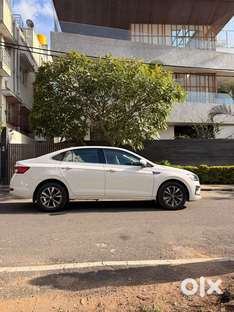 Skoda Slavia 1.5 TSI Style AT, 2022, Petrol