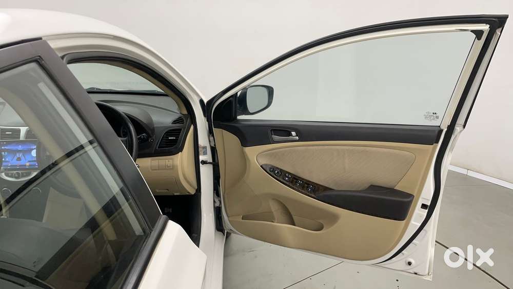 Hyundai Verna 1.6 Sx Vtvt, 2016, Petrol