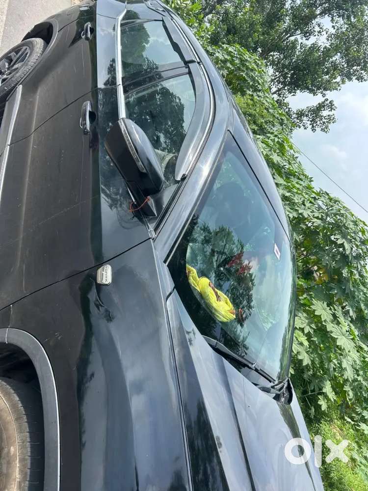 Tata Harrier Diesel  With Sunroof 2.0 2022 Jet Black Color 2nd Owner