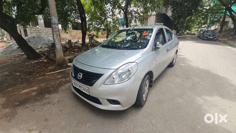 Nissan Sunny 2013 Petrol