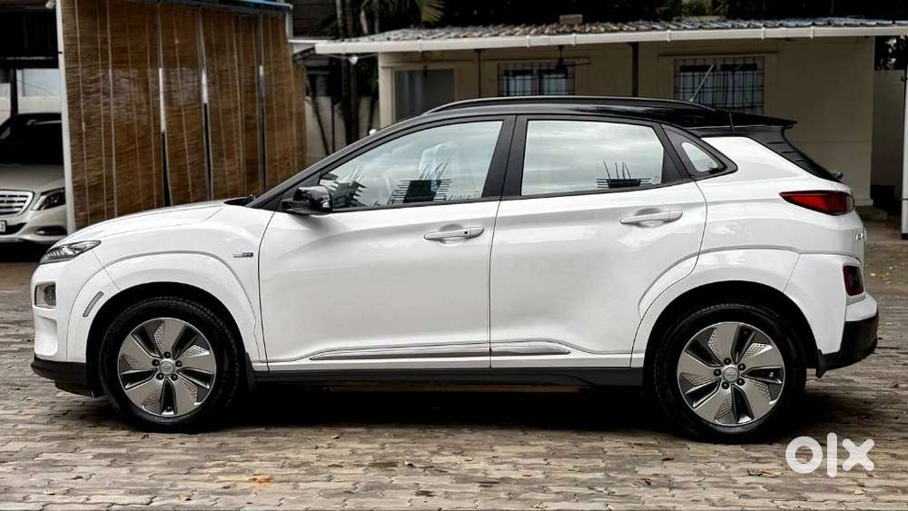 Hyundai Kona Electric Premium Dual Tone, 2023, Electric