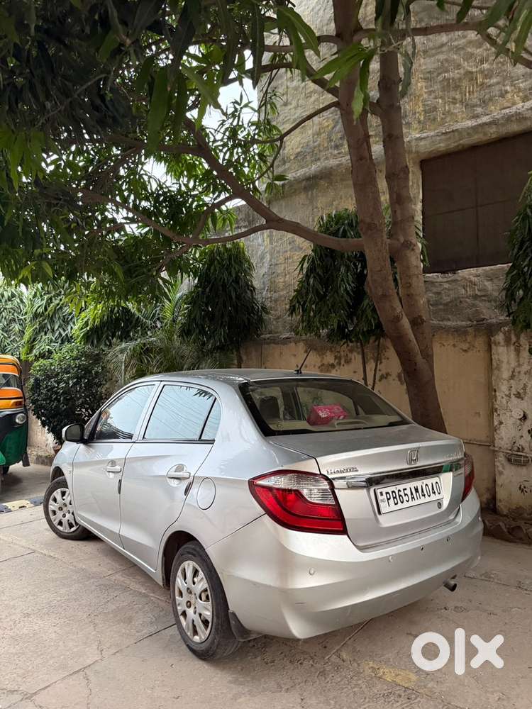 Honda Amaze 2017 Diesel Manual  1st Owner  Well Maintained