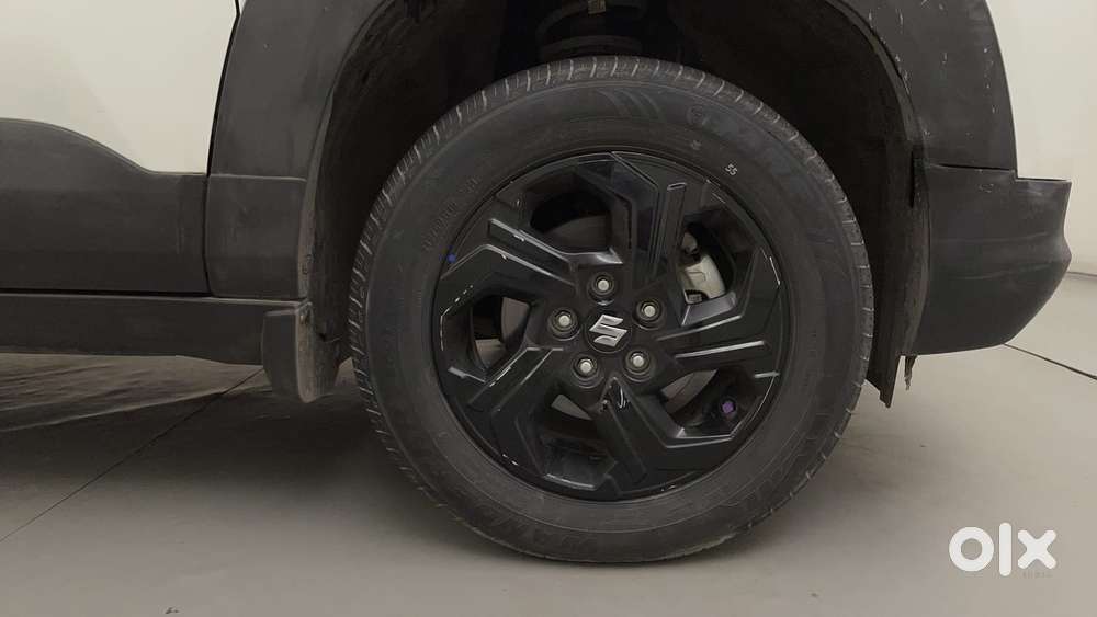 Maruti Suzuki Vitara Brezza 1.5 Zxi At, 2024, Petrol