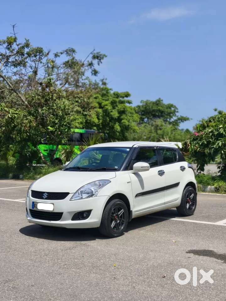 Maruti Suzuki Swift Vxi, 2014, Petrol