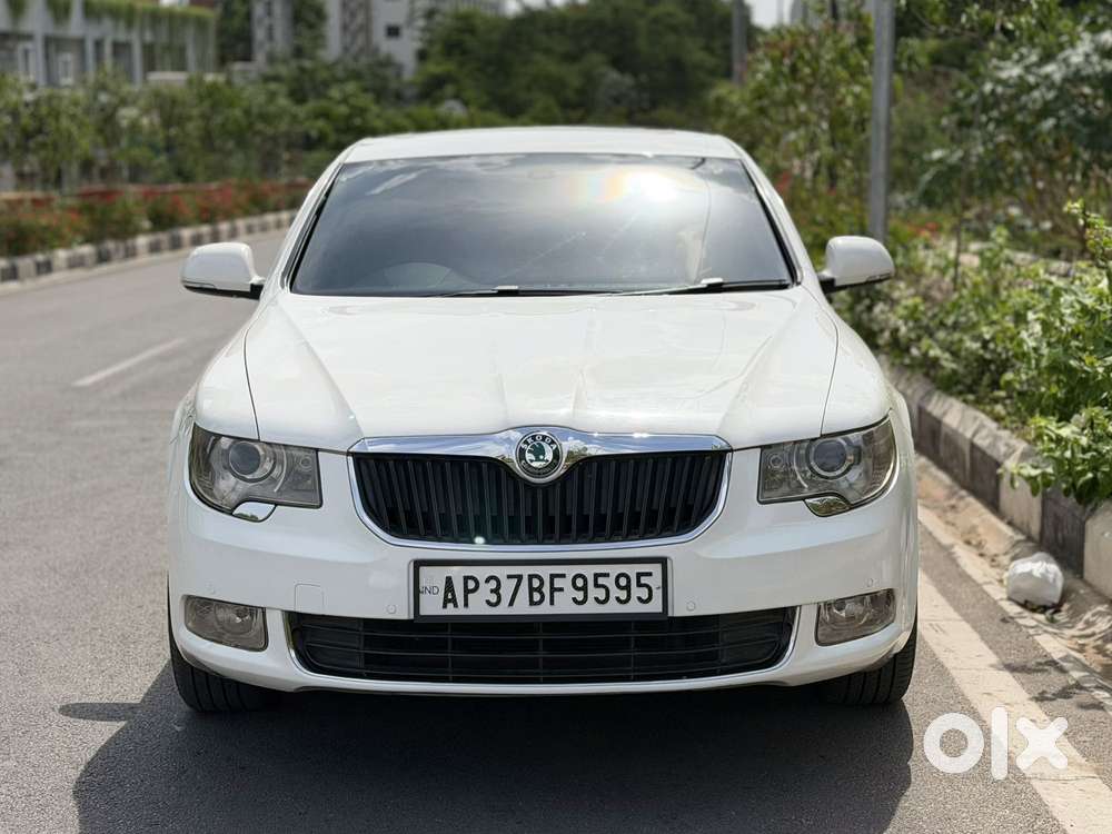 Skoda Superb 1.8 Elegance Tsi At, 2011, Petrol