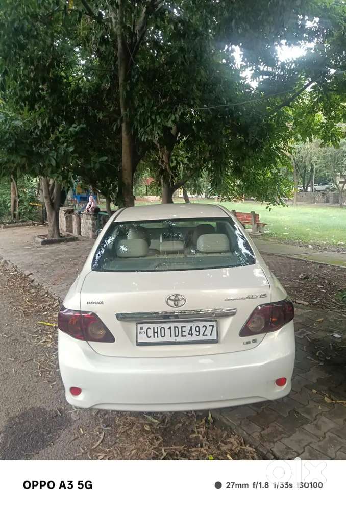 Toyota Corolla Altis 2011 Petrol Manual