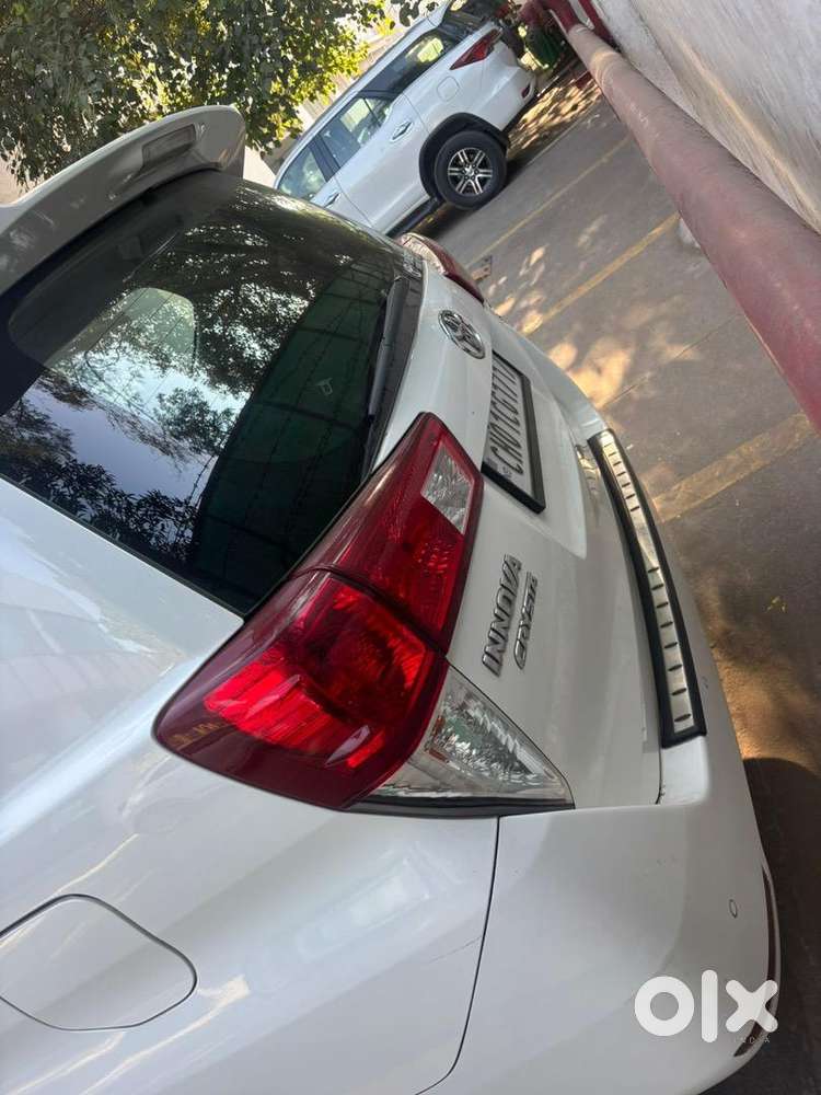 Toyota Innova Crysta 2021 Diesel 97000 Km Driven