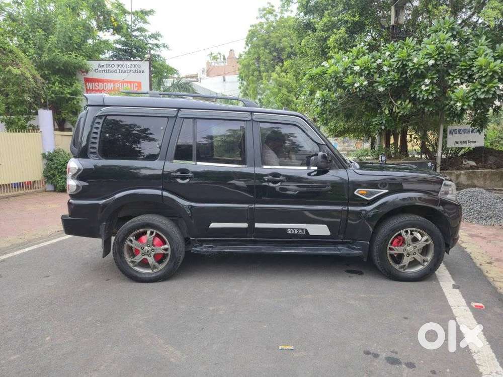 Mahindra Scorpio S10, 2016, Diesel