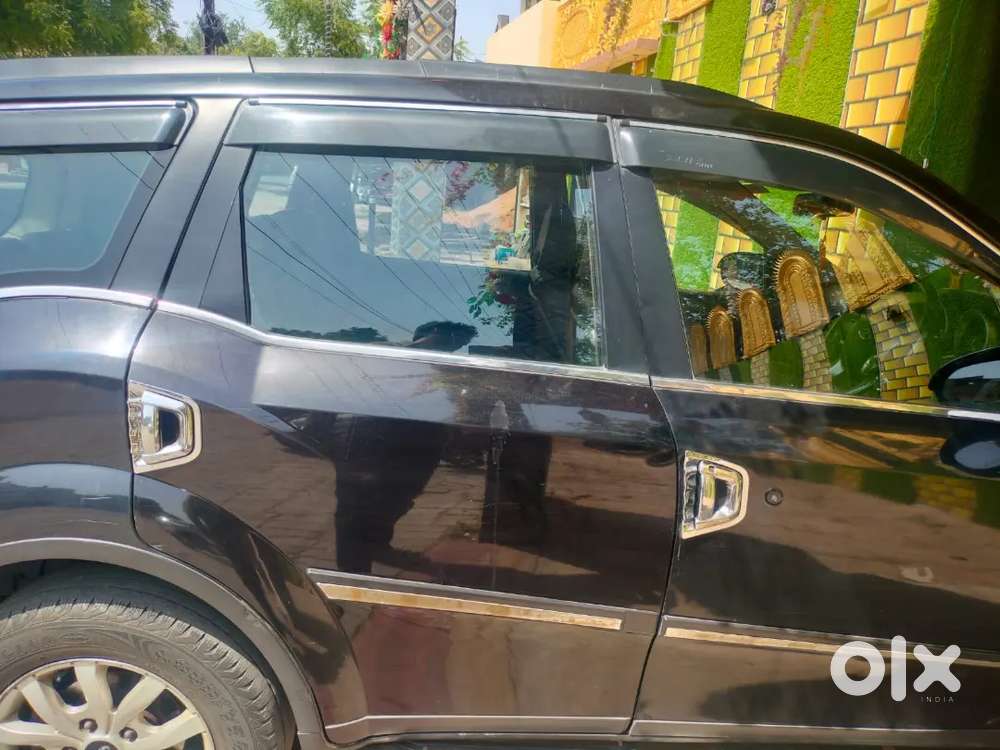 Mahindra Xuv500 2015