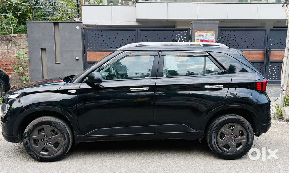 Hyundai Venue S 1.2 Petrol, 2025, Petrol
