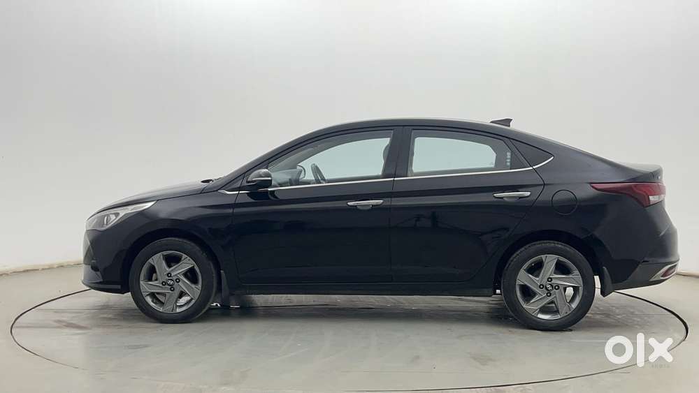 Hyundai Verna 1.5 Sx Ivt, 2022, Petrol