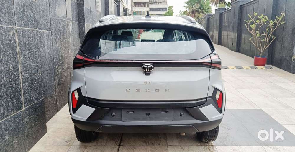 Tata Nexon Pure 1.2 Revotron Petrol 6 Mt, 2025, Petrol