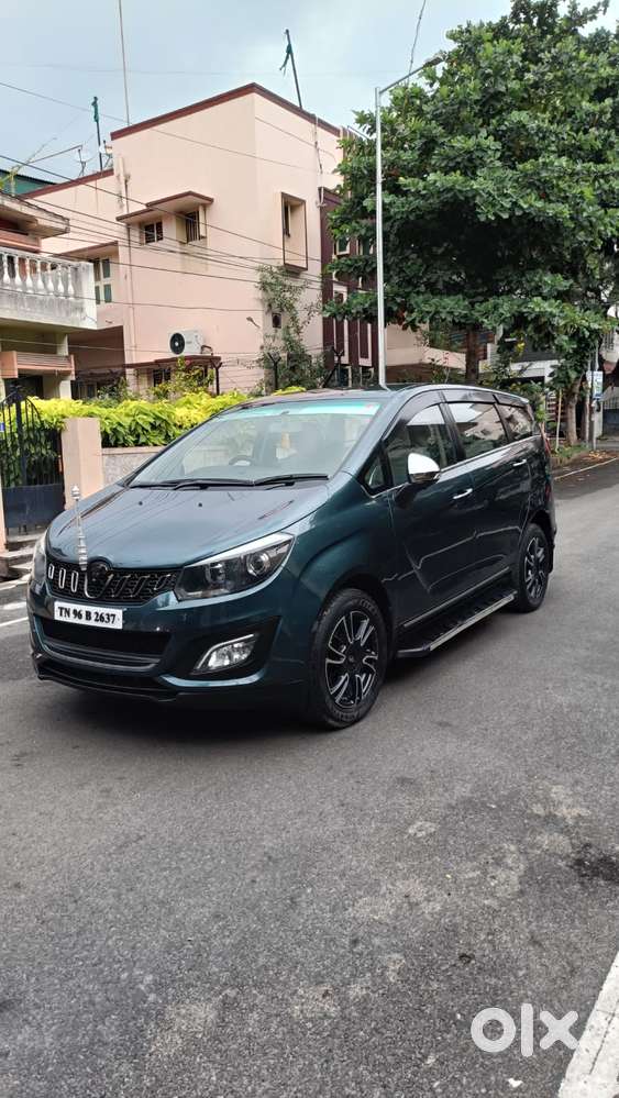 Mahindra Marazzo M8, 2018, Diesel