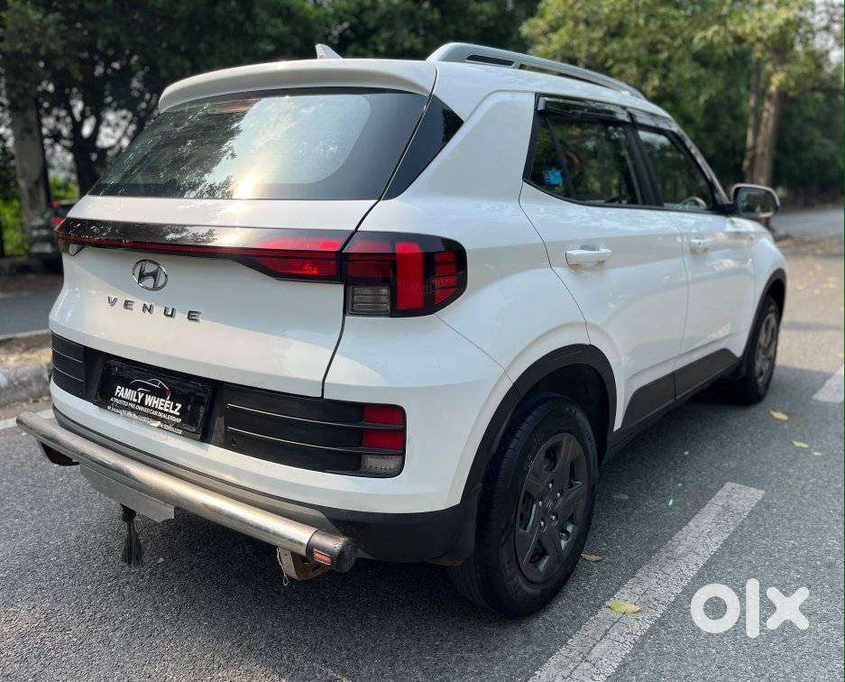 Hyundai Venue S 1.2 Petrol, 2023, Petrol