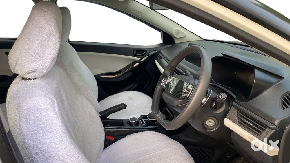 Tata Nexon Pure (s) 1.2 Petrol 6amt, 2024, Petrol