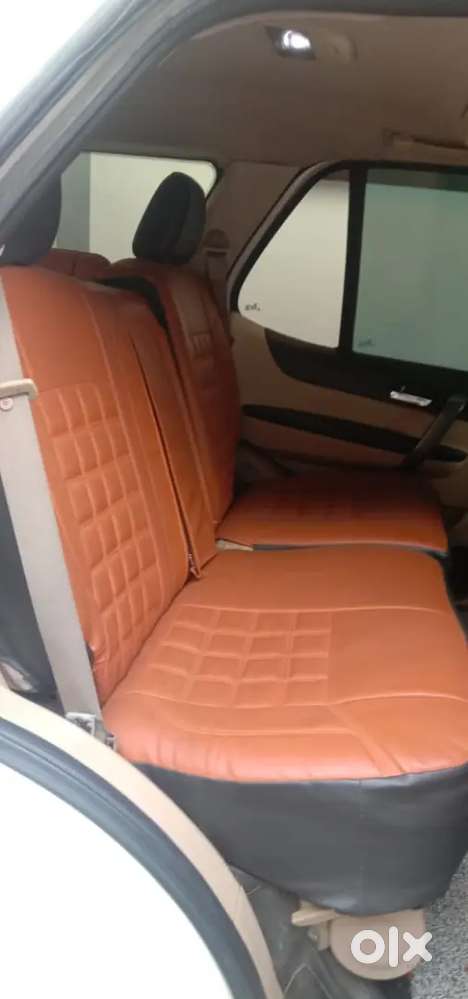 Tata Safari Storme 2015