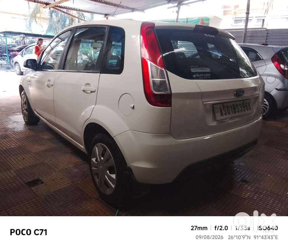 Ford Figo 1.2p Trend Mt, 2015, Petrol