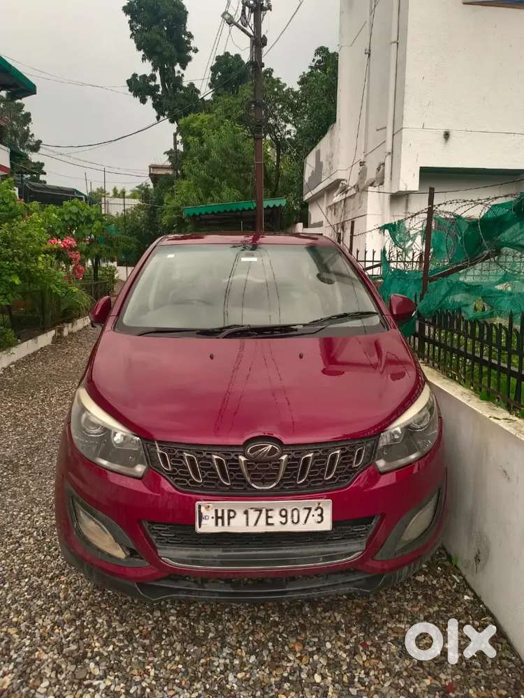 Mahindra Marazzo M8 2018