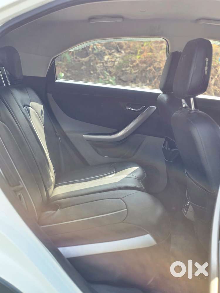 Tata Nexon 1.5 Revotorq Xza Plus Dual Tone Roof (o) Amt, 2018