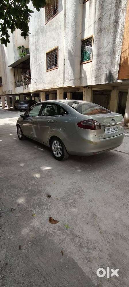 Ford Fiesta Petrol Titanium Plus, 2012, Cng & Hybrids