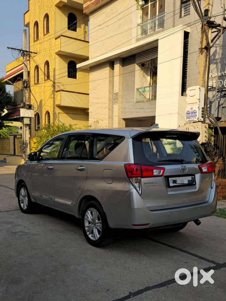 Toyota Innova Crysta 2.4 V 8 Str, 2017, Diesel