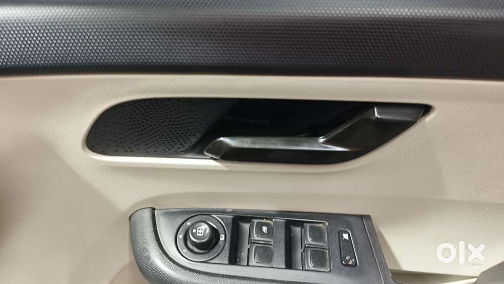 Tata Altroz 1.2 Xm Plus, 2022, Petrol